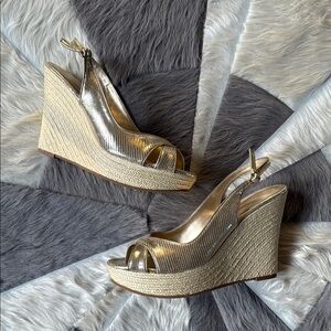 Lilly  Pulitzer Gold heeled sling back wedge  sandal
